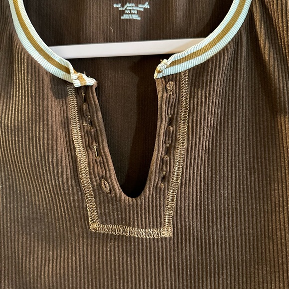 PAC Sun top in size medium. Brand new condition. - Picture 2 of 2